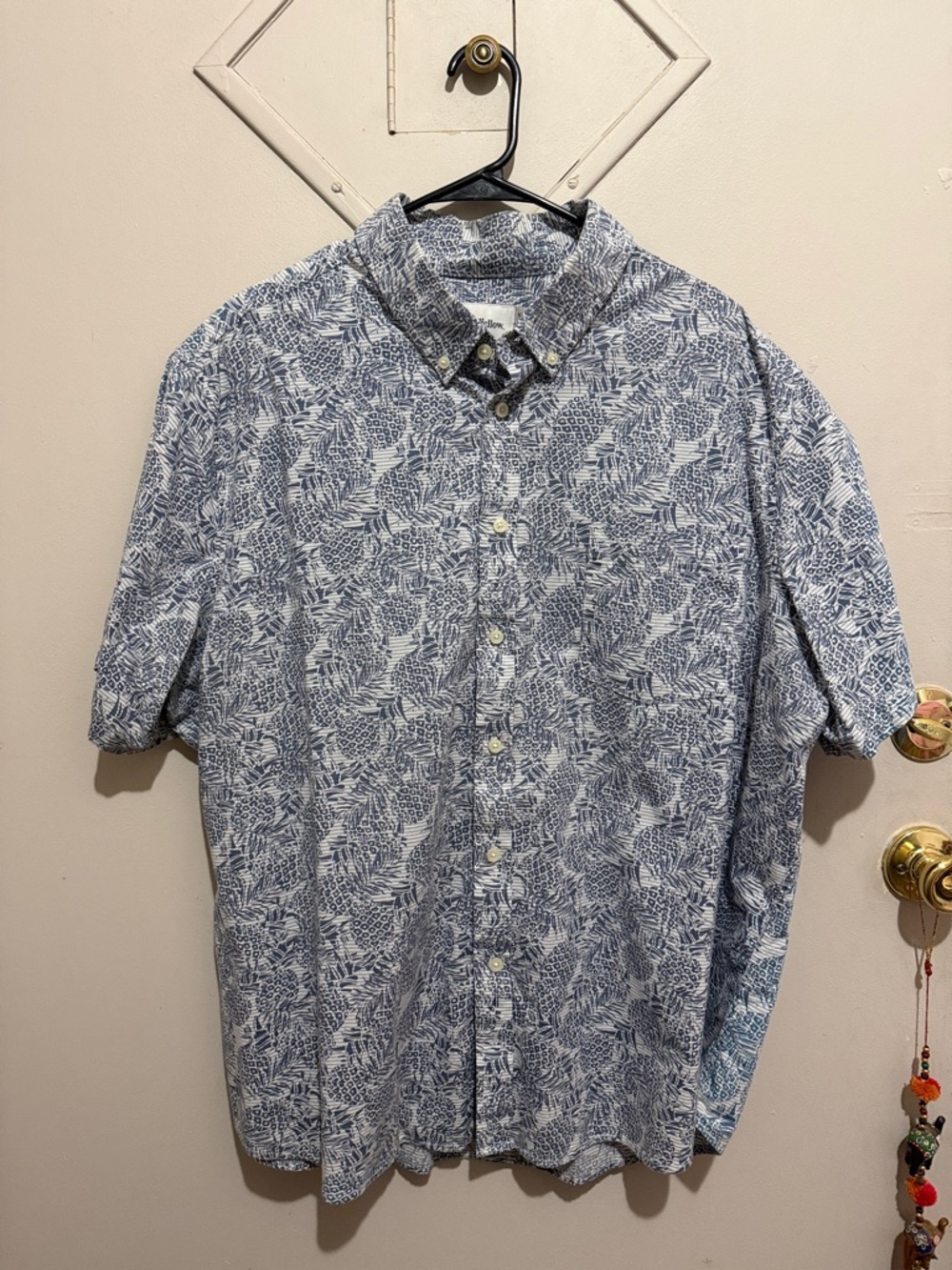 Goodfellow & Co Blue and White Leaf-Print Short-Sleeve Button-Down Shirt